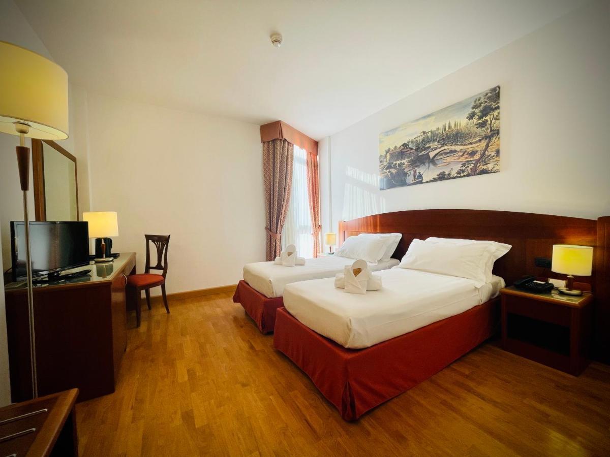 Hotel Hermitage Poggio a Caiano Esterno foto