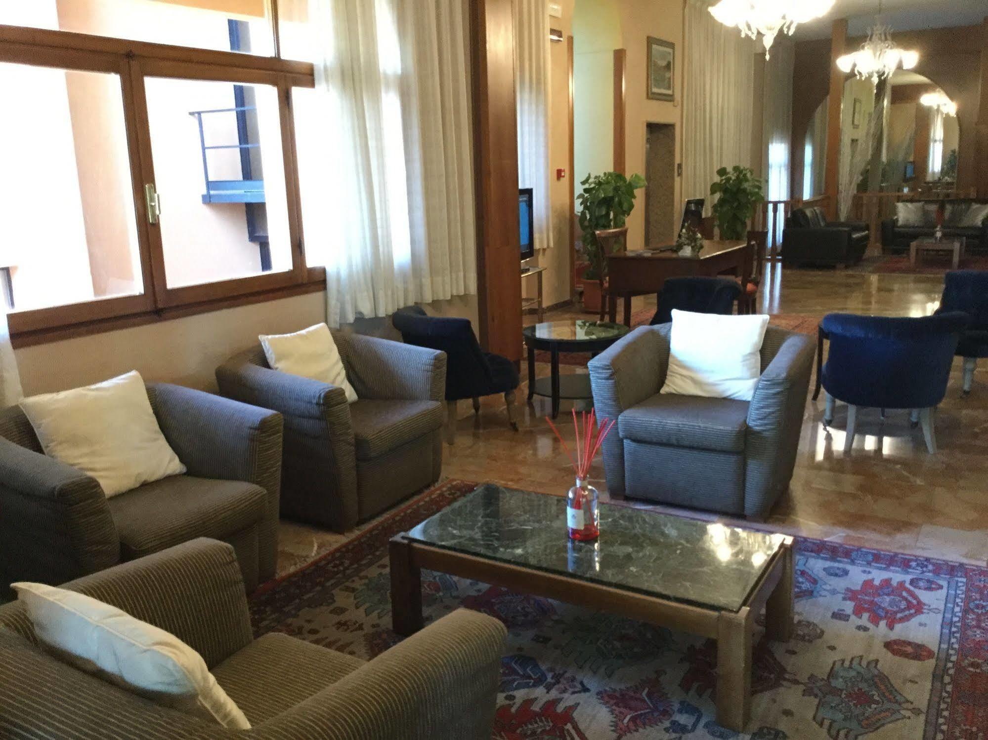 Hotel Hermitage Poggio a Caiano Esterno foto