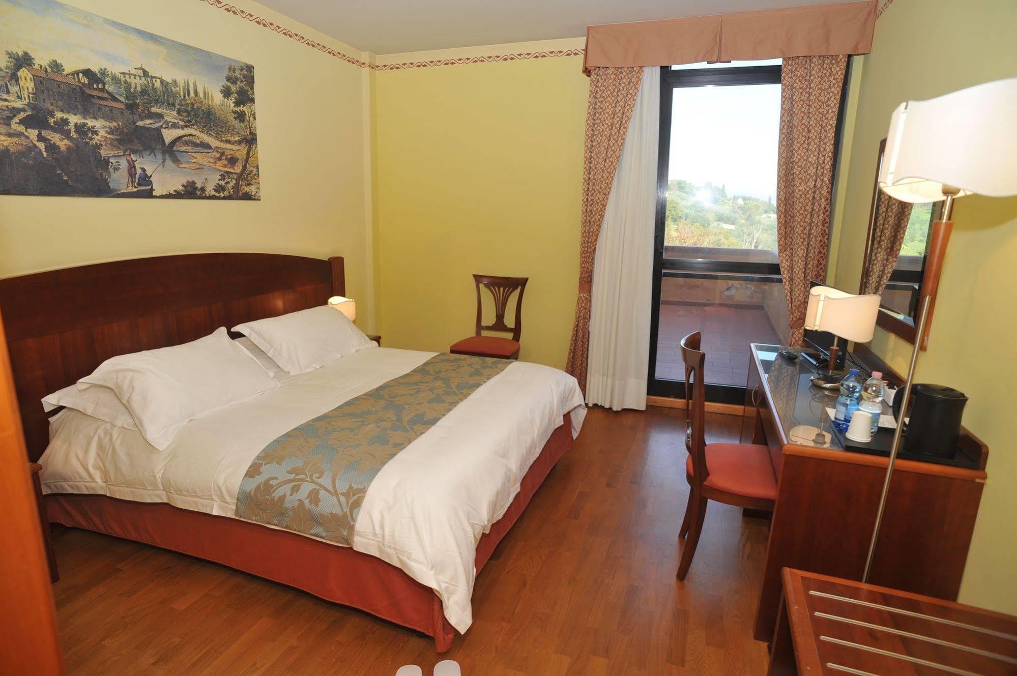 Hotel Hermitage Poggio a Caiano Esterno foto