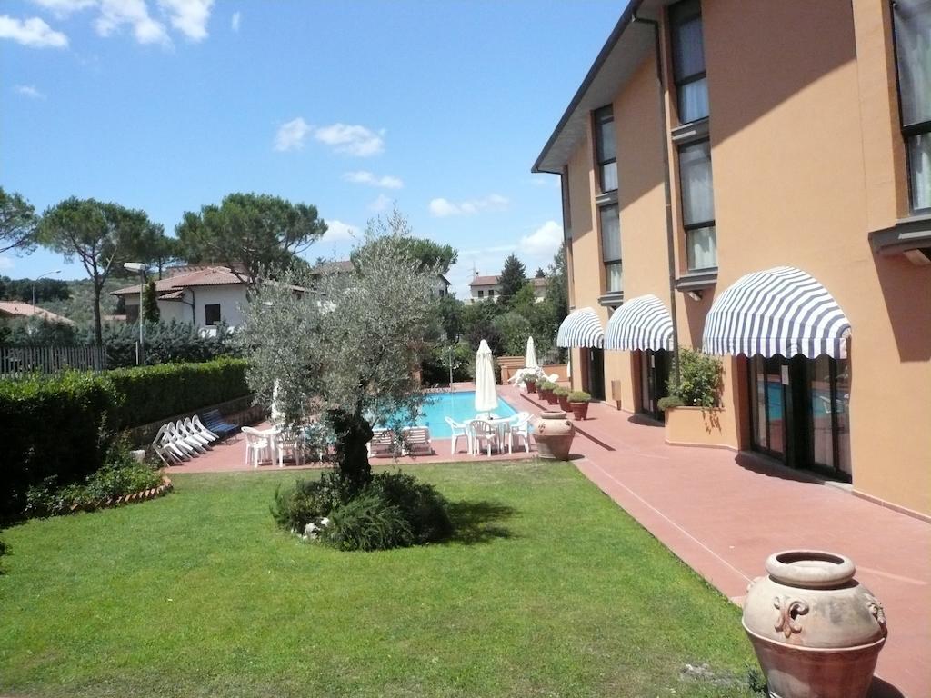 Hotel Hermitage Poggio a Caiano Esterno foto